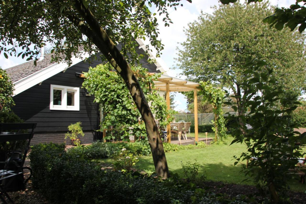 ErichemFamiliehuis De Betuwe Met Prive Kunstgras Tennisbaan En Sauna别墅 外观 照片