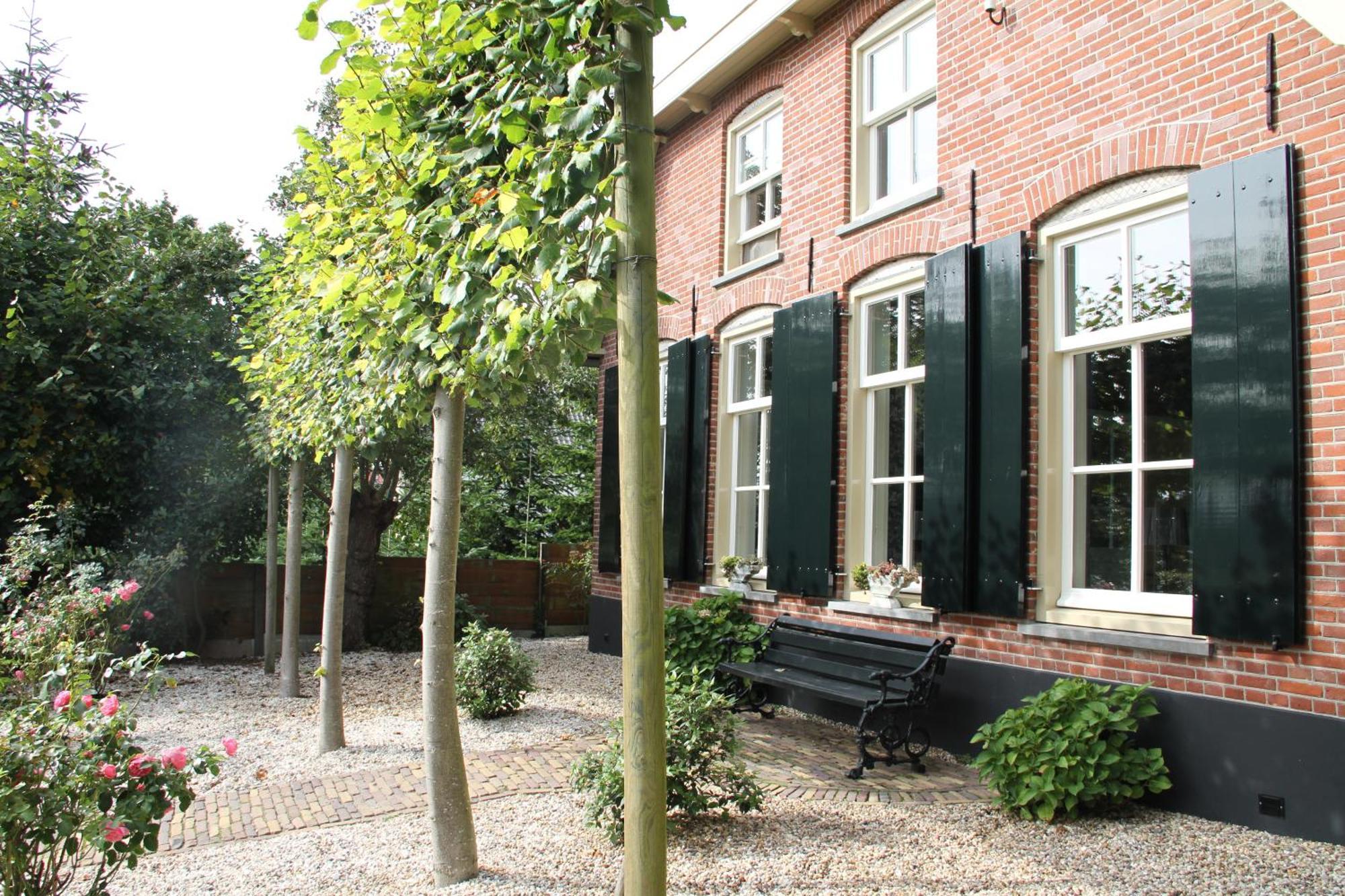 ErichemFamiliehuis De Betuwe Met Prive Kunstgras Tennisbaan En Sauna别墅 外观 照片