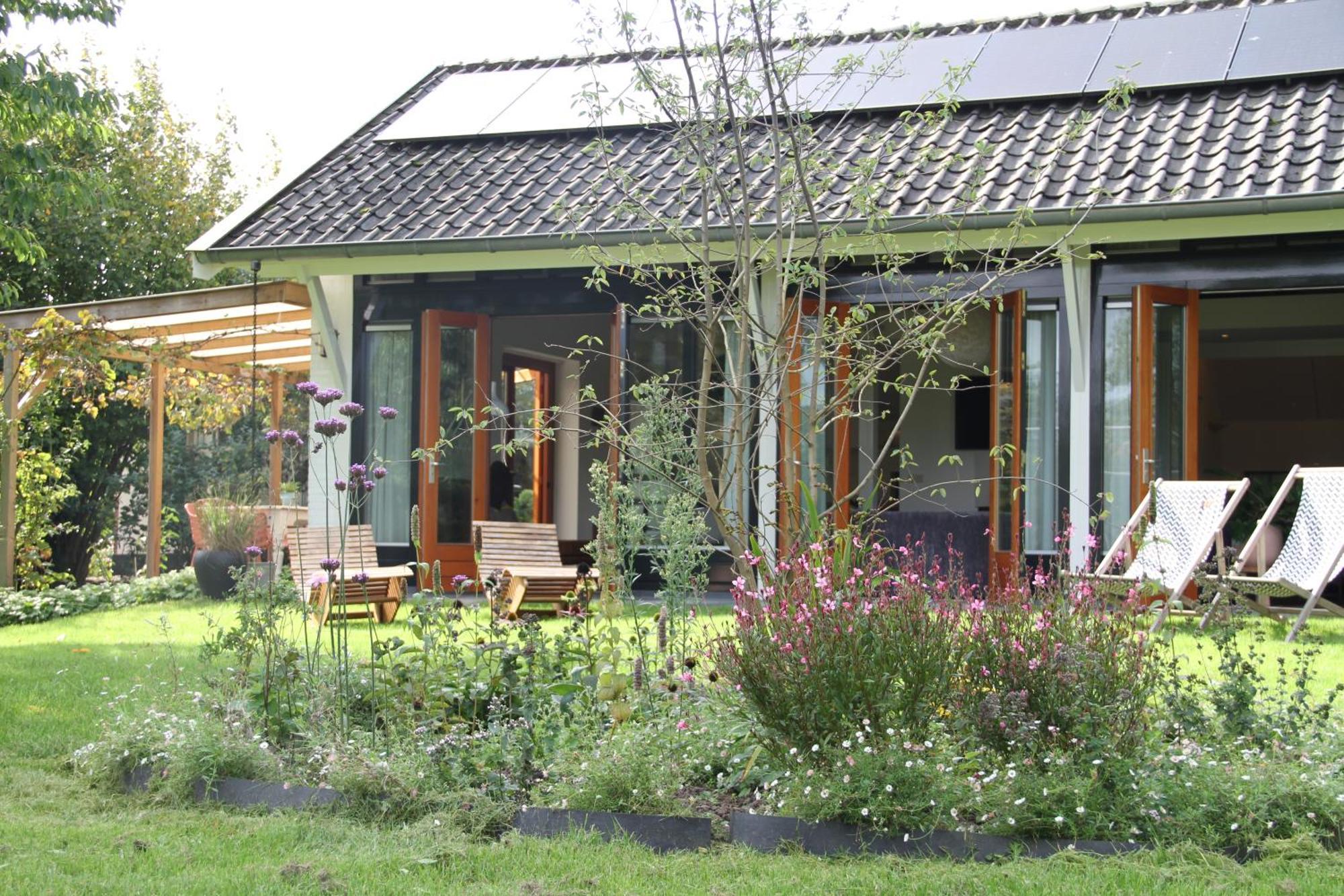 ErichemFamiliehuis De Betuwe Met Prive Kunstgras Tennisbaan En Sauna别墅 外观 照片